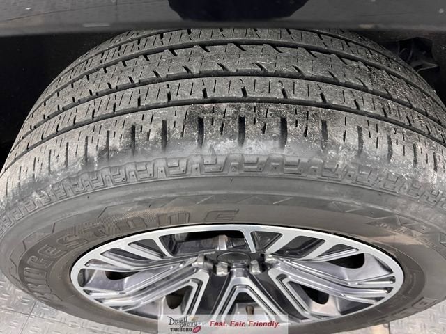 2024 Jeep Wagoneer Base