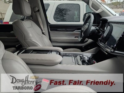 2024 Jeep Wagoneer Base