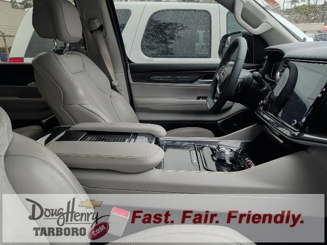 2024 Jeep Wagoneer Base