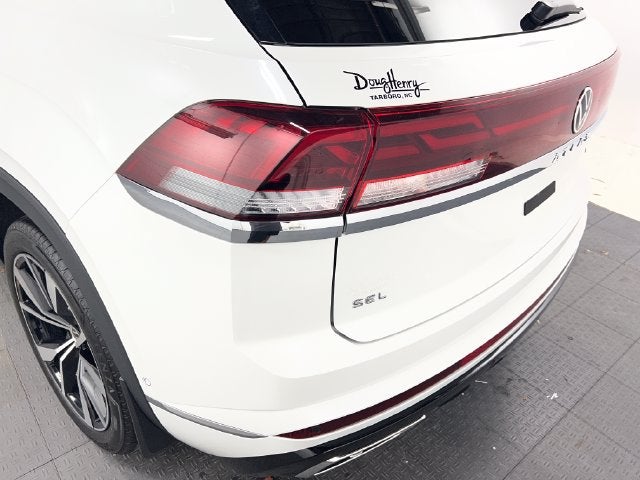 2025 Volkswagen Atlas Cross Sport 2.0T SEL Premium R-Line
