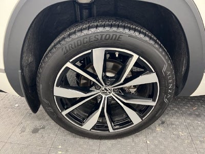 2025 Volkswagen Atlas Cross Sport 2.0T SEL Premium R-Line