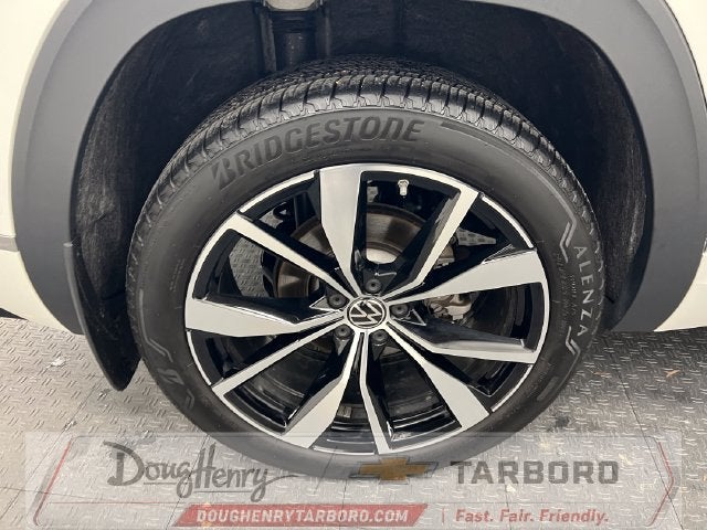 2025 Volkswagen Atlas Cross Sport 2.0T SEL Premium R-Line
