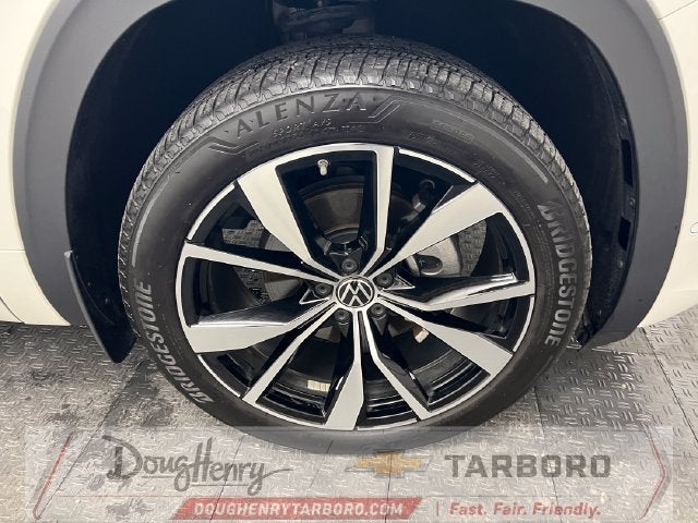 2025 Volkswagen Atlas Cross Sport 2.0T SEL Premium R-Line