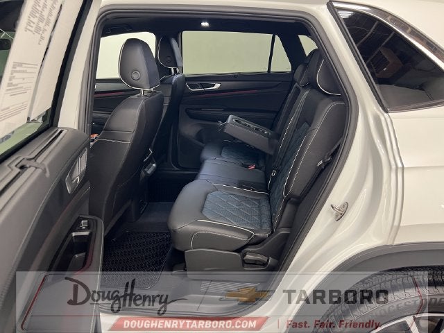 2025 Volkswagen Atlas Cross Sport 2.0T SEL Premium R-Line