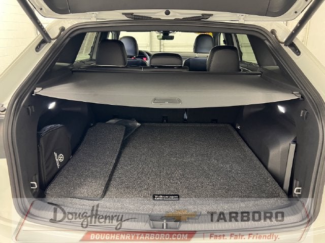 2025 Volkswagen Atlas Cross Sport 2.0T SEL Premium R-Line