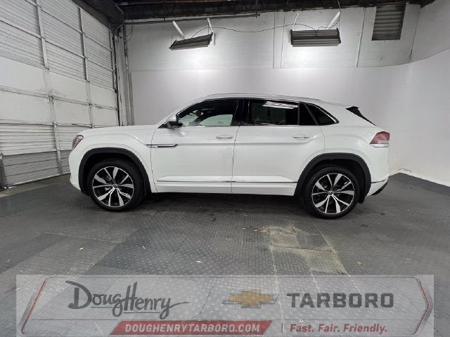 2025 Volkswagen Atlas Cross Sport 2.0T SEL Premium R-Line
