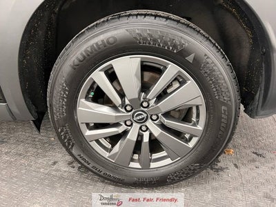 2025 Nissan Pathfinder SV