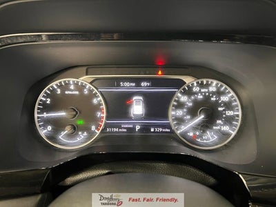 2025 Nissan Pathfinder SV