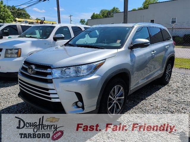 2019 Toyota Highlander SE