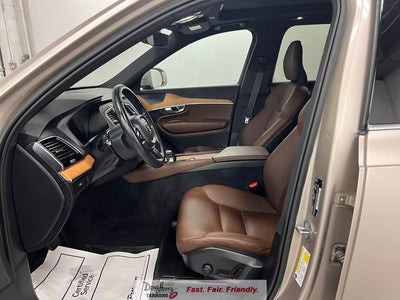 2024 Volvo XC90 Plus Bright Theme