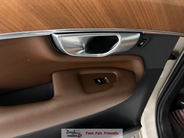 2024 Volvo XC90 Plus Bright Theme