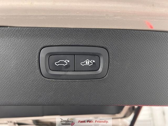 2024 Volvo XC90 Plus Bright Theme