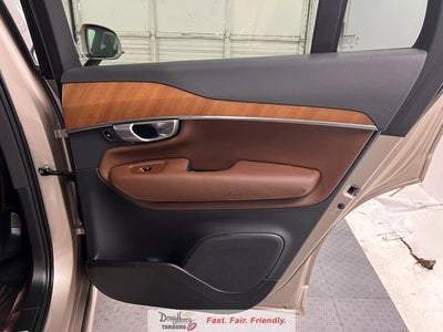 2024 Volvo XC90 Plus Bright Theme