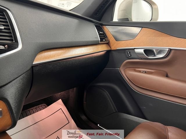 2024 Volvo XC90 Plus Bright Theme