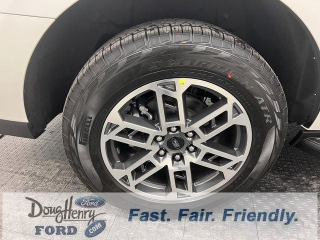 2026 Ford Expedition Active