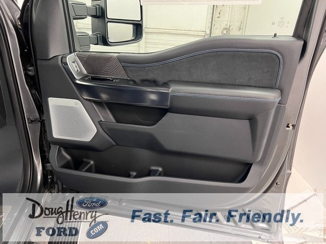 2025 Ford F-350SD Platinum