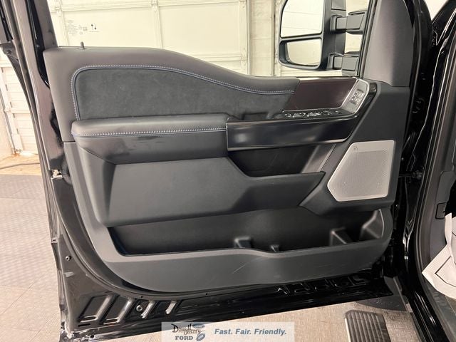2026 Ford F-350SD Platinum DRW