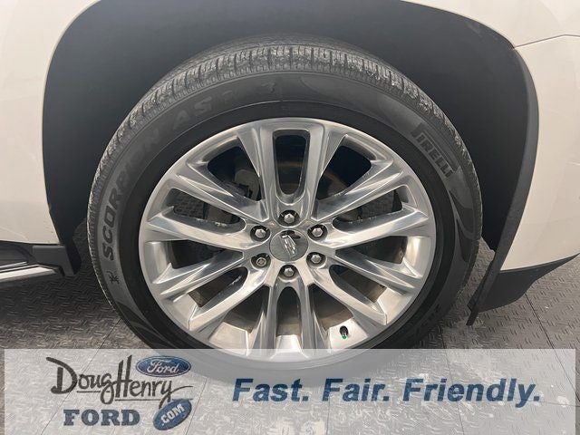 2018 Cadillac Escalade Luxury