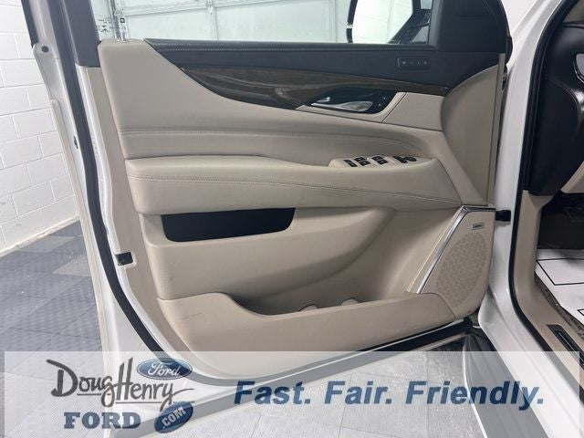 2018 Cadillac Escalade Luxury