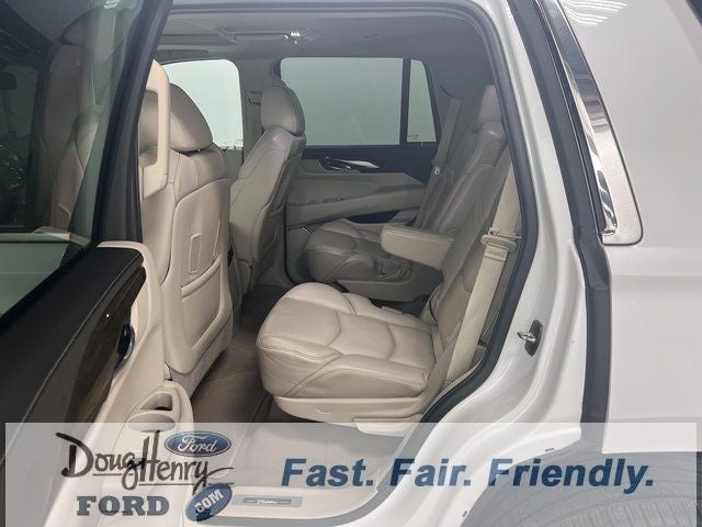 2018 Cadillac Escalade Luxury