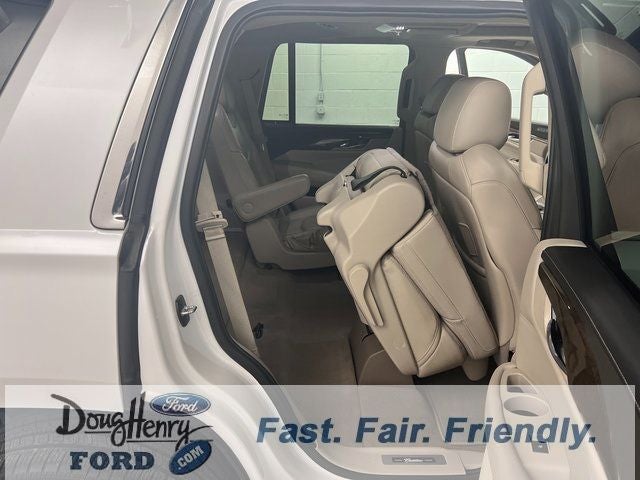 2018 Cadillac Escalade Luxury