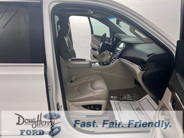 2018 Cadillac Escalade Luxury