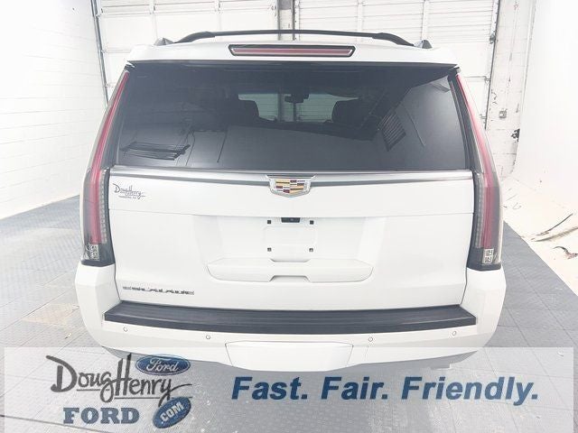 2018 Cadillac Escalade Luxury