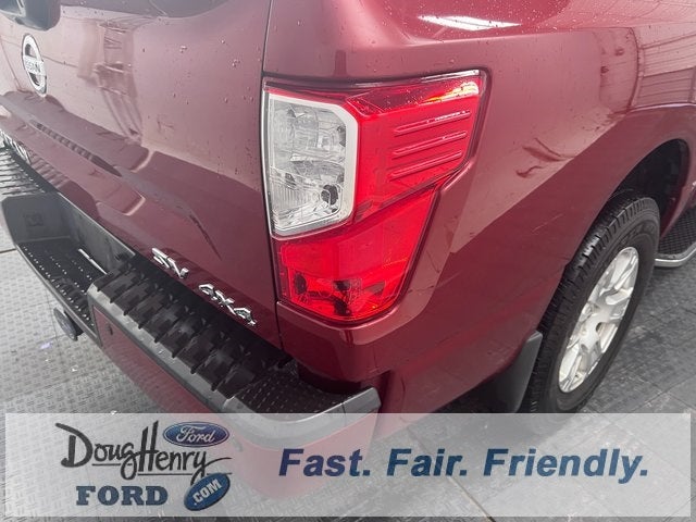 2017 Nissan Titan SV