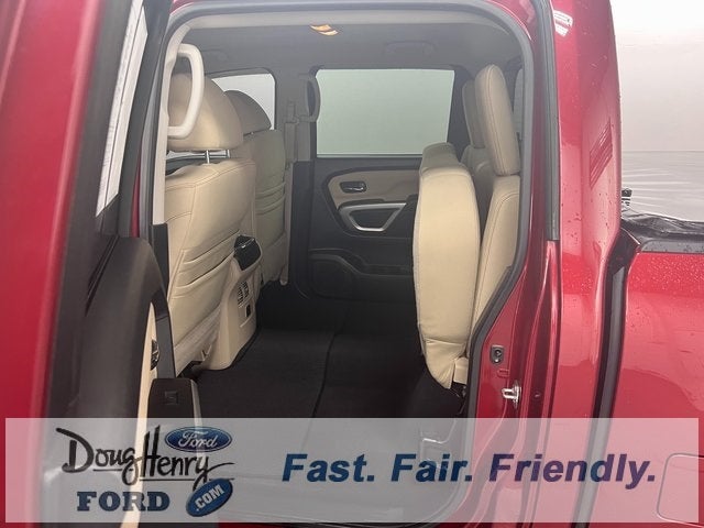 2017 Nissan Titan SV