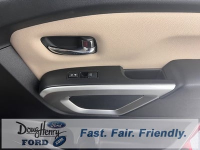 2017 Nissan Titan SV