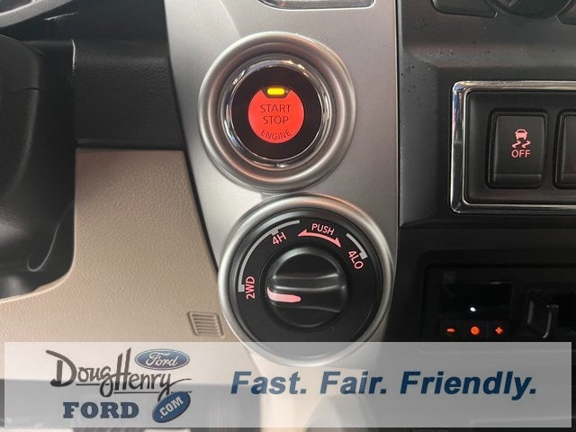 2017 Nissan Titan SV