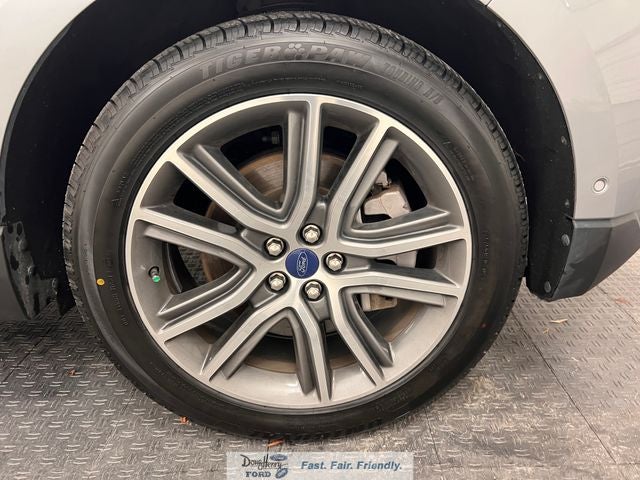 2021 Ford Edge Titanium