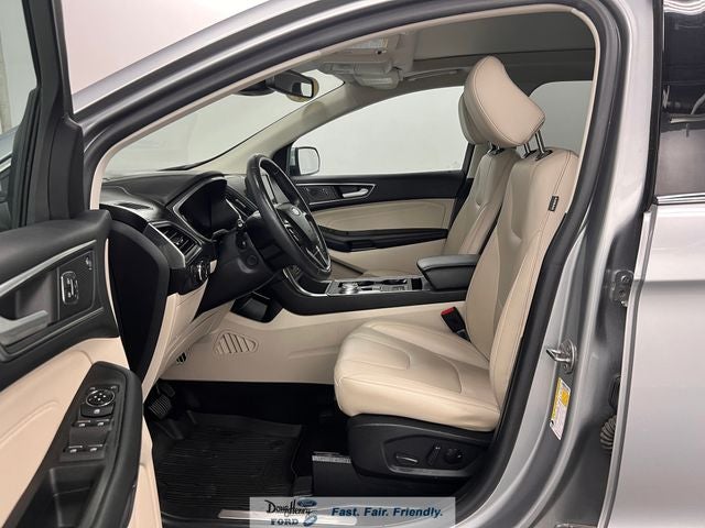 2021 Ford Edge Titanium