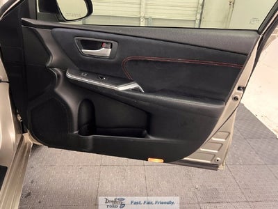 2016 Toyota Camry XSE