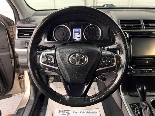 2016 Toyota Camry XSE