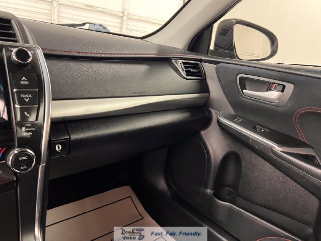 2016 Toyota Camry XSE