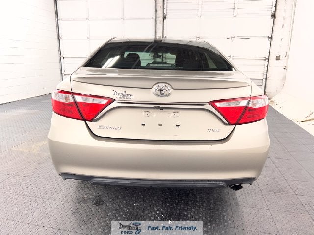 2016 Toyota Camry XSE