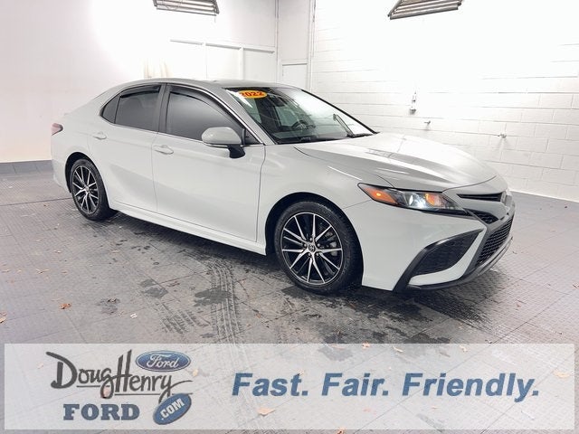 2022 Toyota Camry SE Nightshade