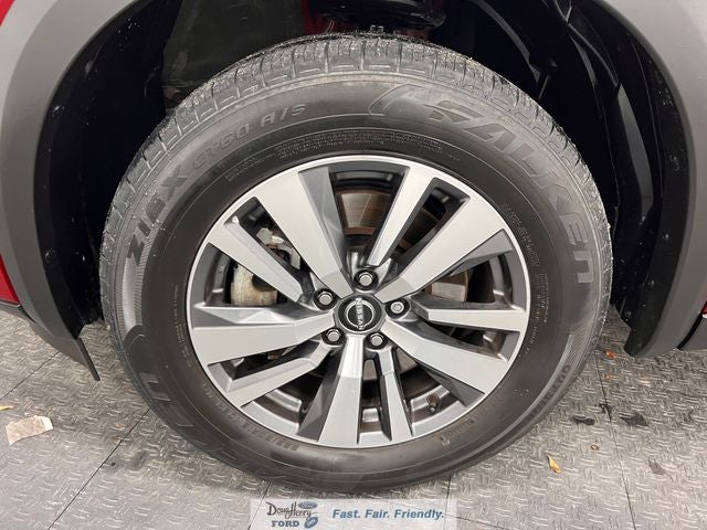2023 Nissan Pathfinder SL