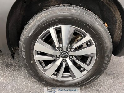 2023 Nissan Pathfinder SL